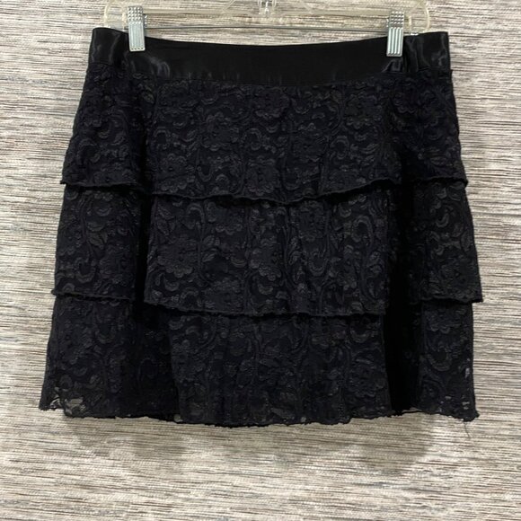 🖤Candies NWT  Y2K Black Lace Tiered Skirt M — Wednesday Addams Vibes 🖤 Back to - Picture 4 of 6